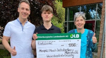 1.000-Euro-Spende MoneyTalk-Spendenübergabe über 1.000 Euro an das HospizHuus Leer